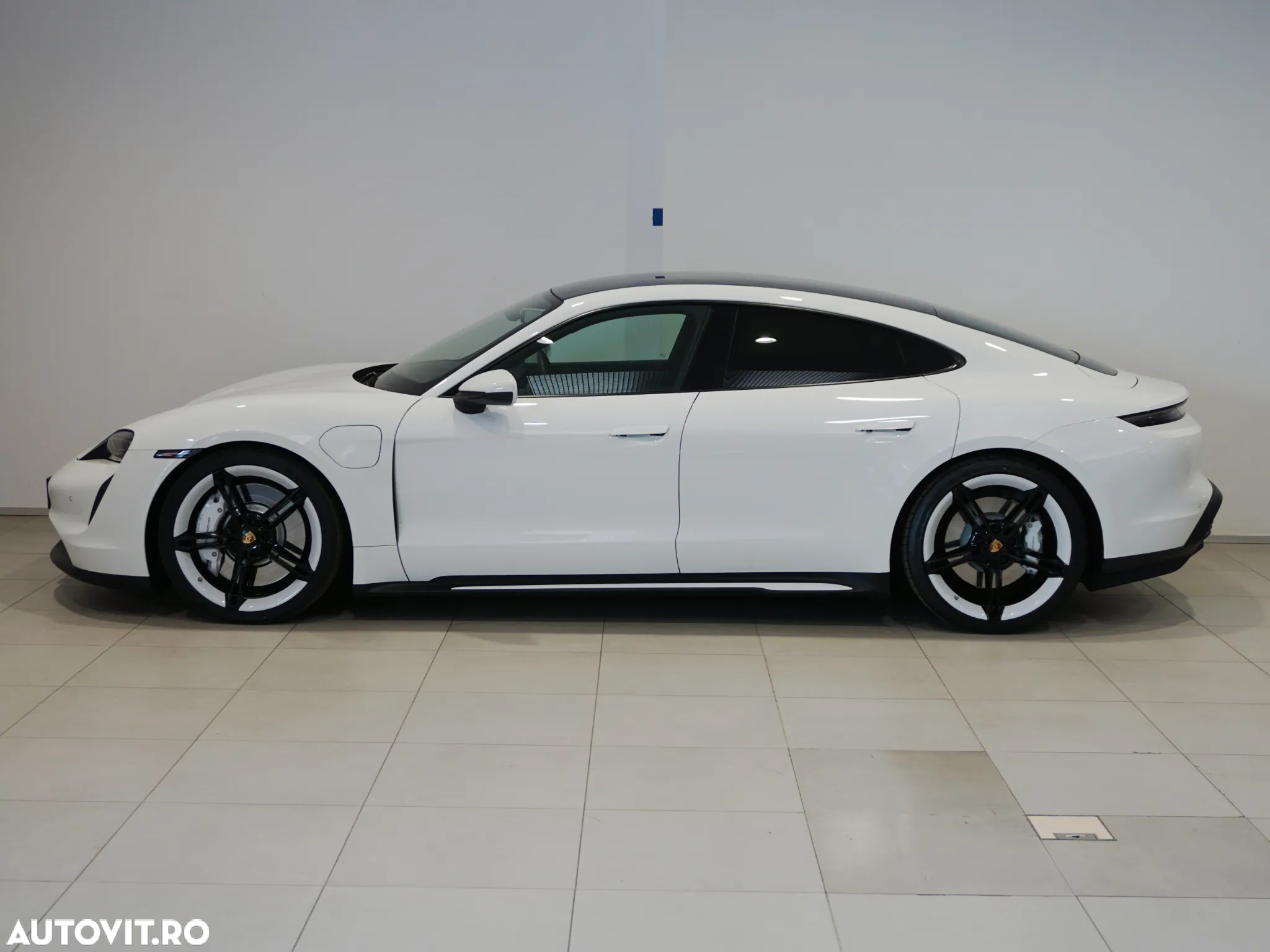 Porsche Taycan - 2