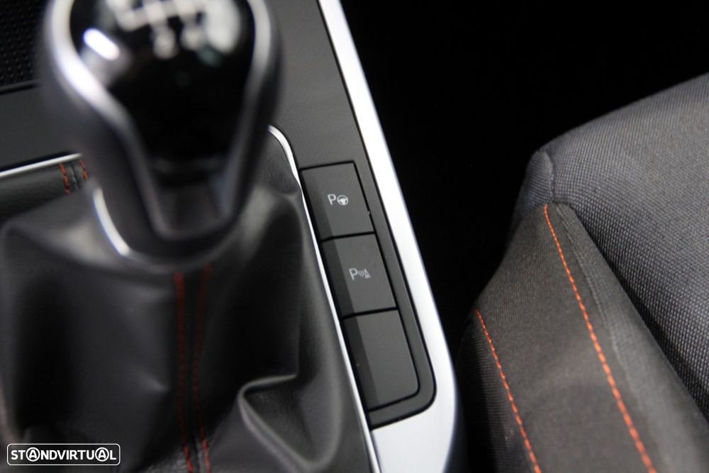 SEAT Arona 1.0 TSI FR - 23