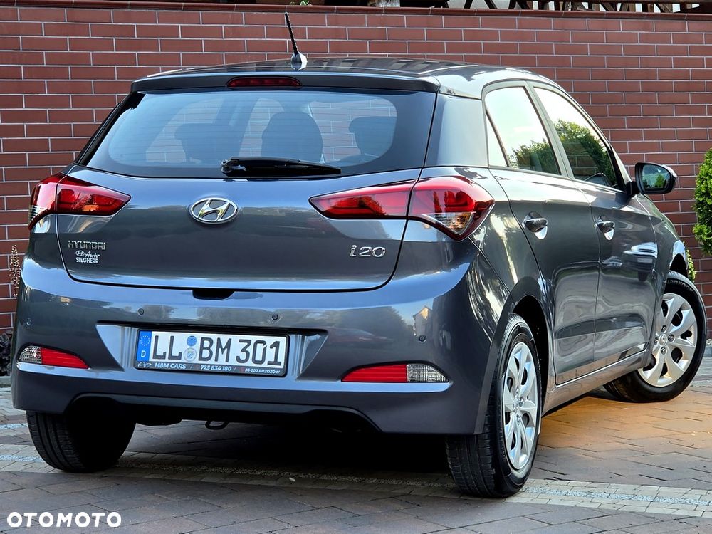 Hyundai i20 blue 1.2 Advantage+ - 6