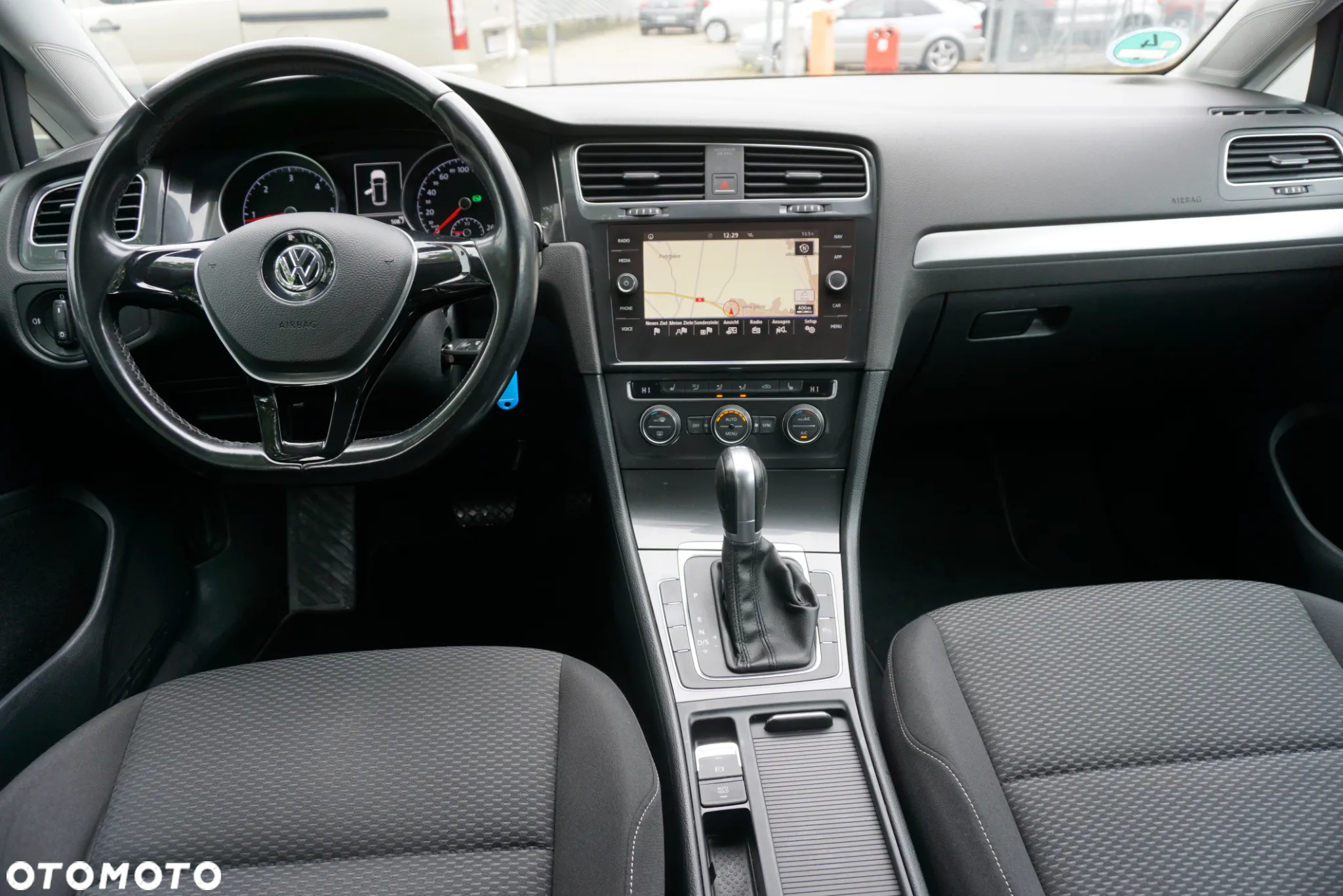 Volkswagen Golf Variant 1.6 TDI SCR DSG Trendline - 12