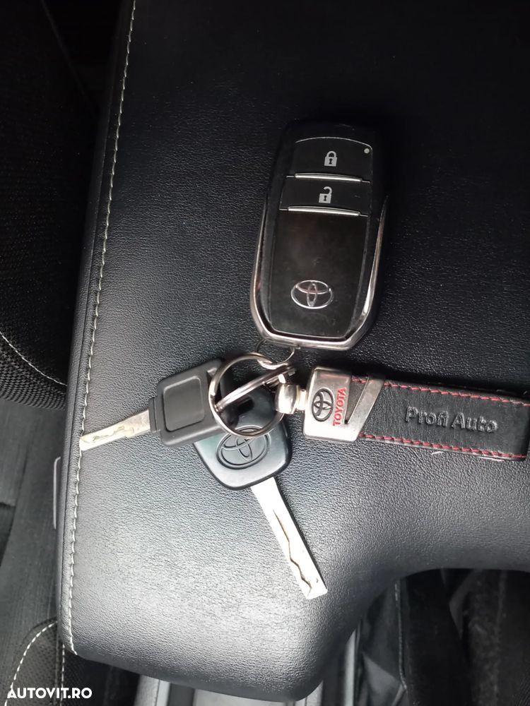 Toyota Hilux 4x4 Double Cab A/T Invincible - 27