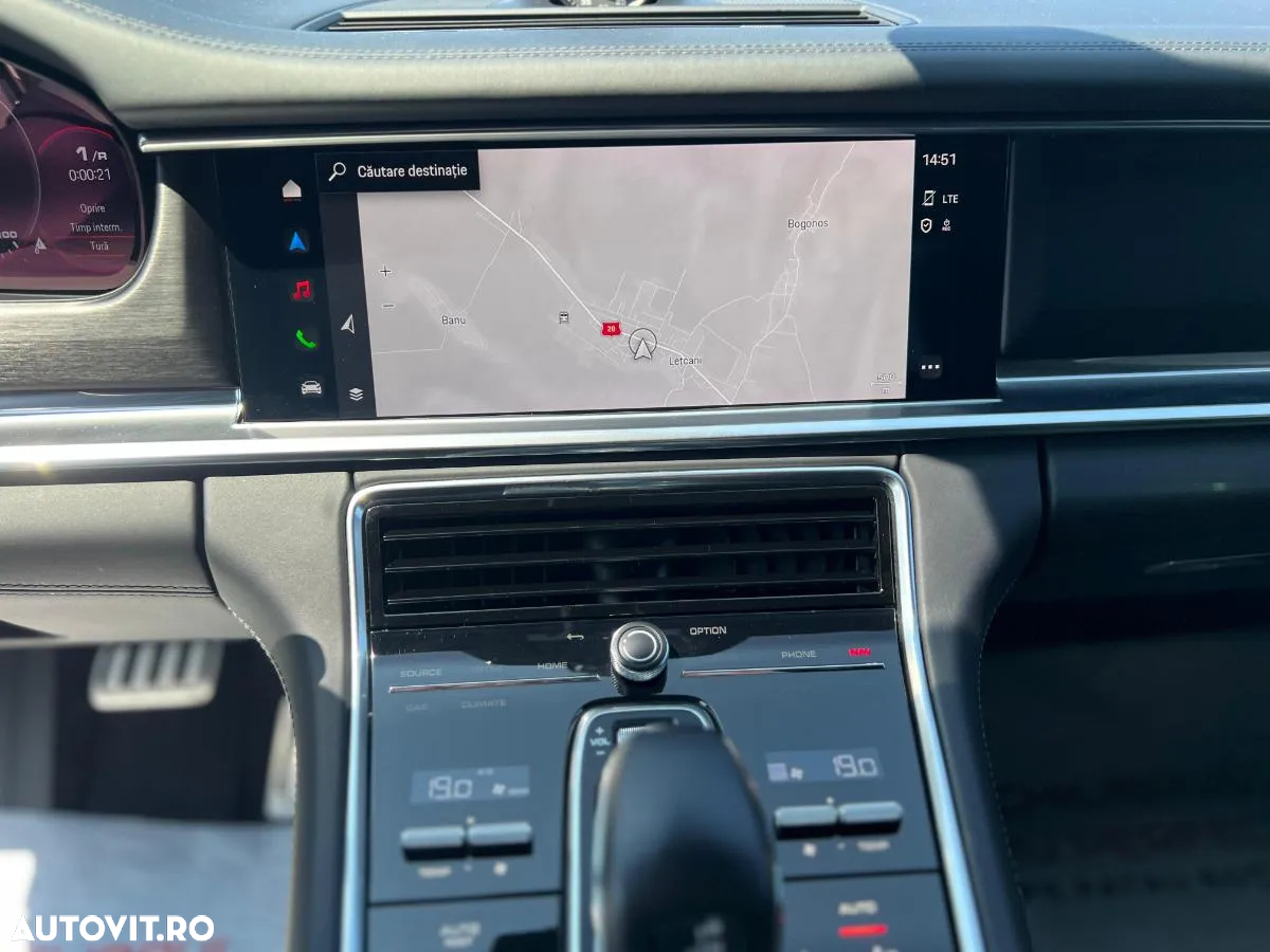 Porsche Panamera - 24