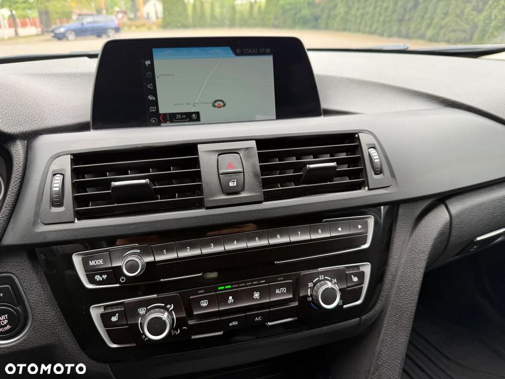 BMW Seria 3 318d Edition M Sport Shadow - 17