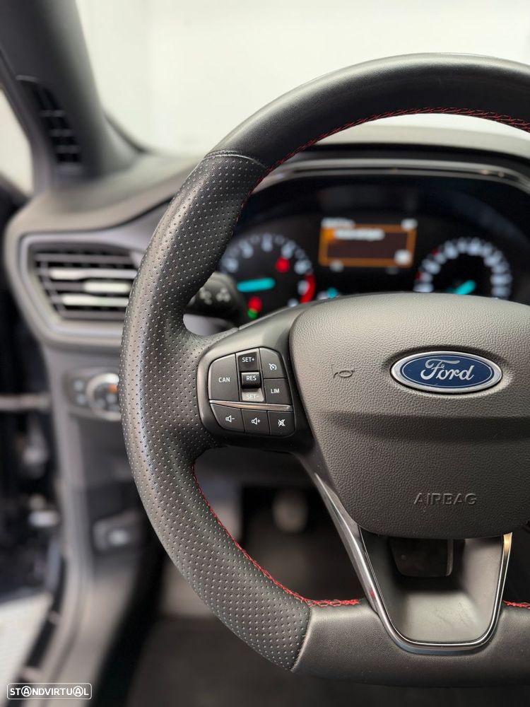 Ford Focus SW 1.0 EcoBoost Hybrid ST-LINE - 20