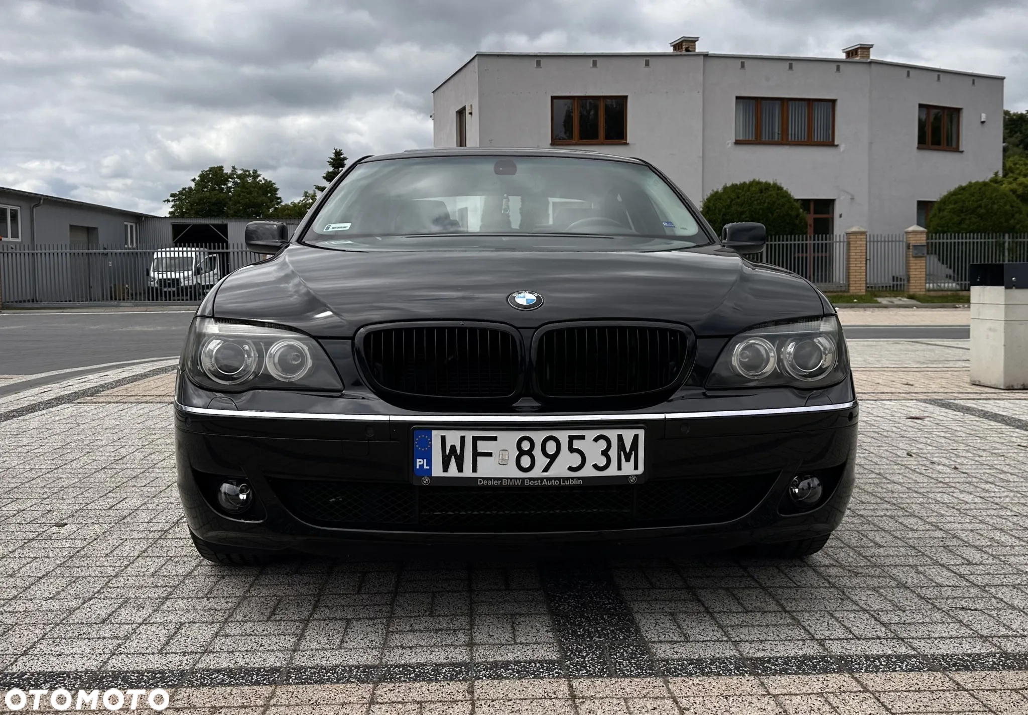 BMW Seria 7 750i L - 6