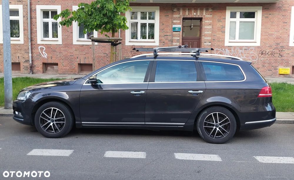 Volkswagen Passat 1.6 TDI Comfortline - 11