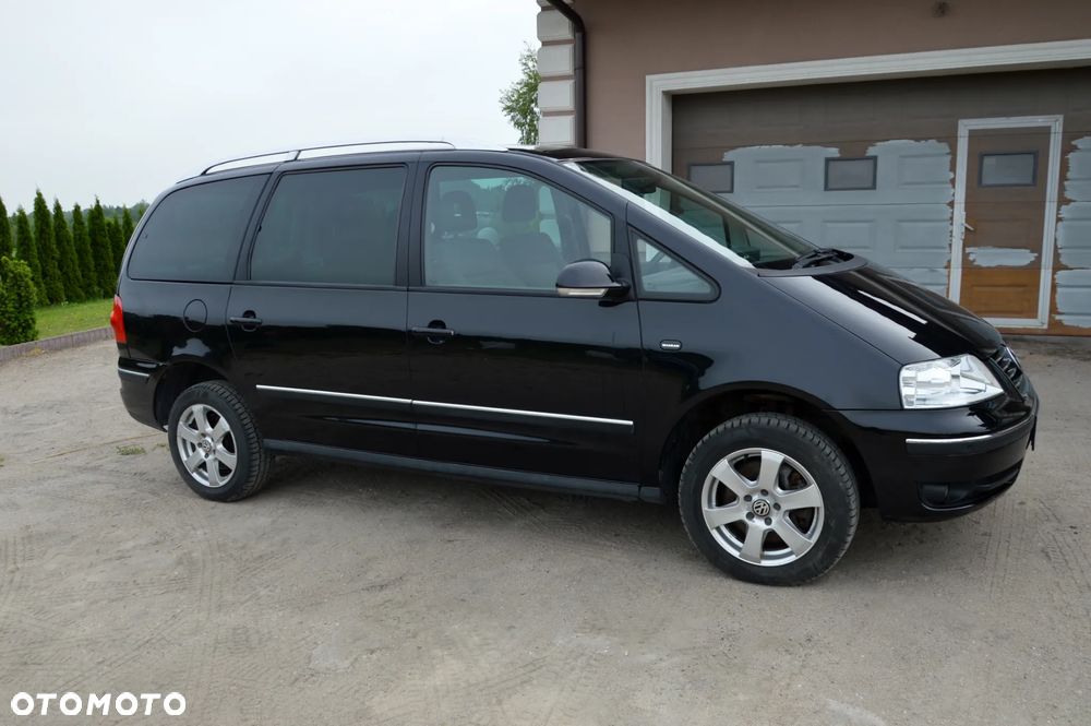 Volkswagen Sharan 1.9 TDI 4Motion Sportline - 2