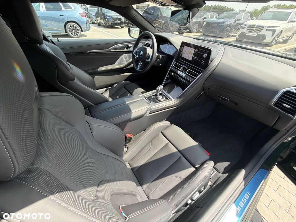 BMW Seria 8 M850i xDrive - 16