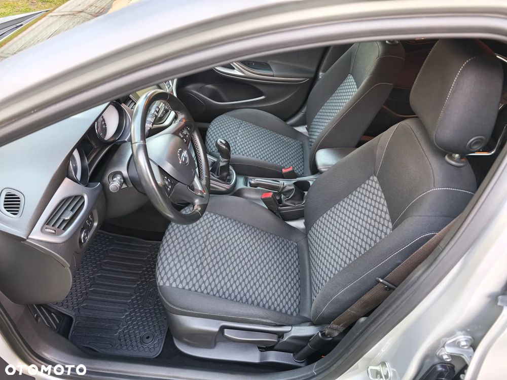 Opel Astra - 10