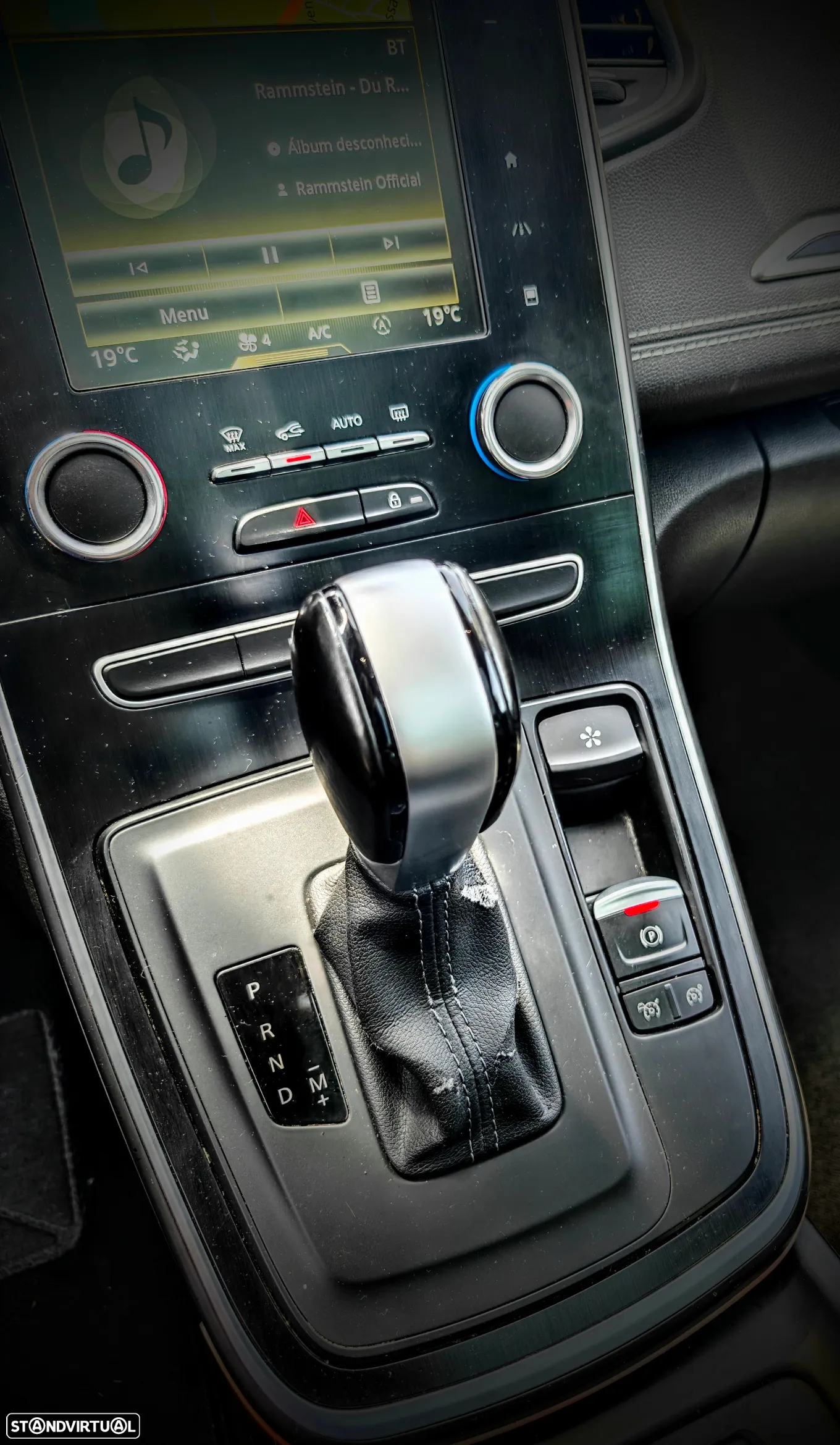 Renault Scénic ENERGY dCi 110 EDC BOSE EDITION - 11