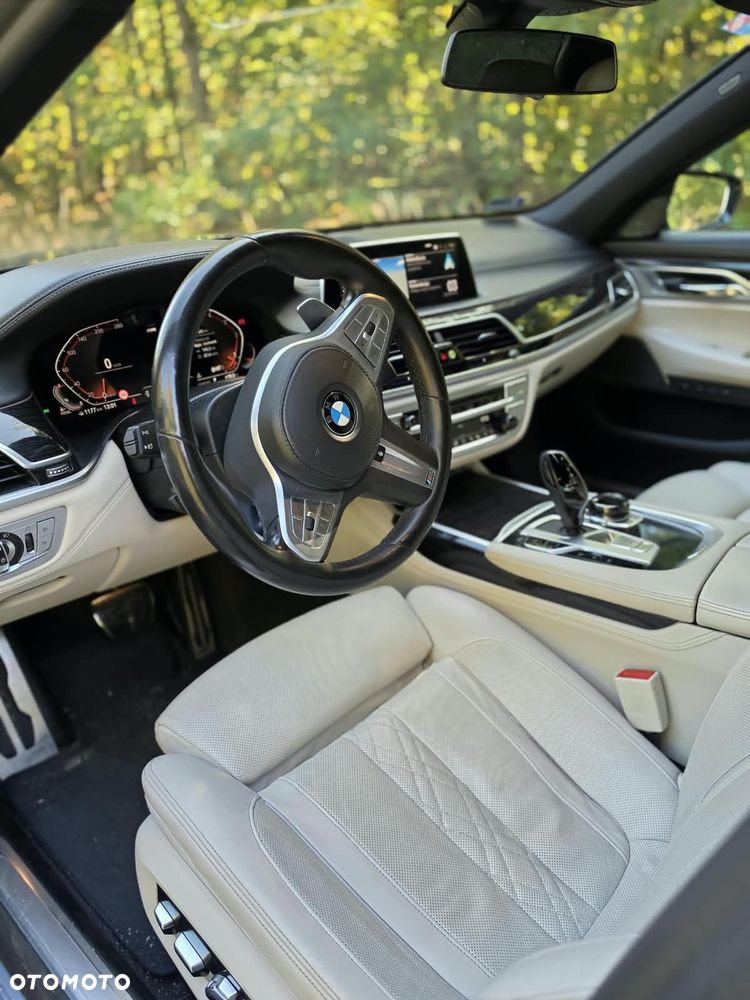 BMW Seria 7 750Ld xDrive sport - 13
