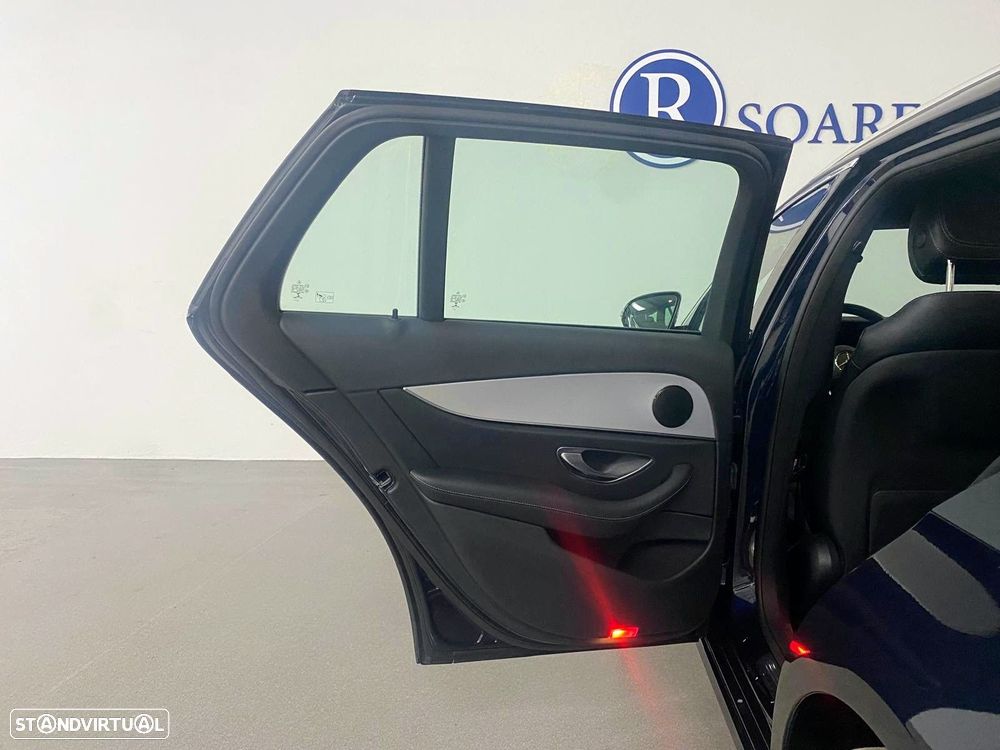 Mercedes-Benz E 300 de Avantgarde 4Matic - 9