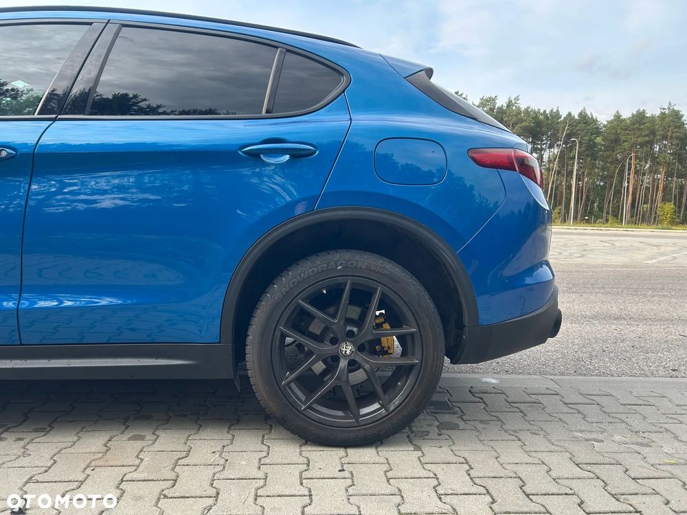 Alfa Romeo Stelvio 2.0 Turbo 16V AT8-Q4 Sprint - 17