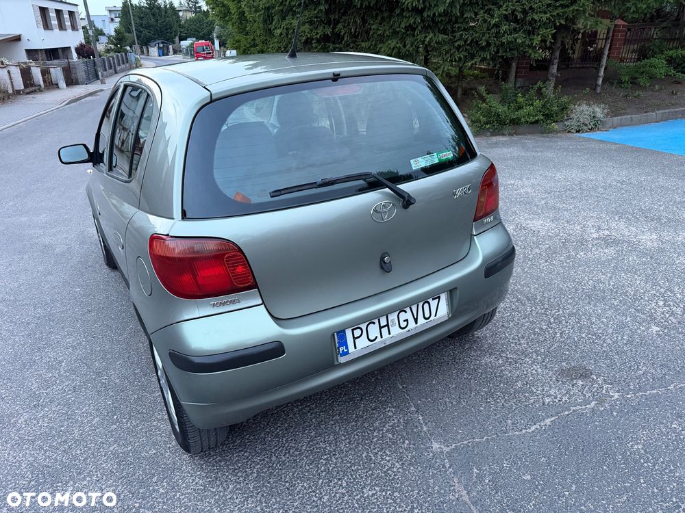 Toyota Yaris 1.0 Sol - 9