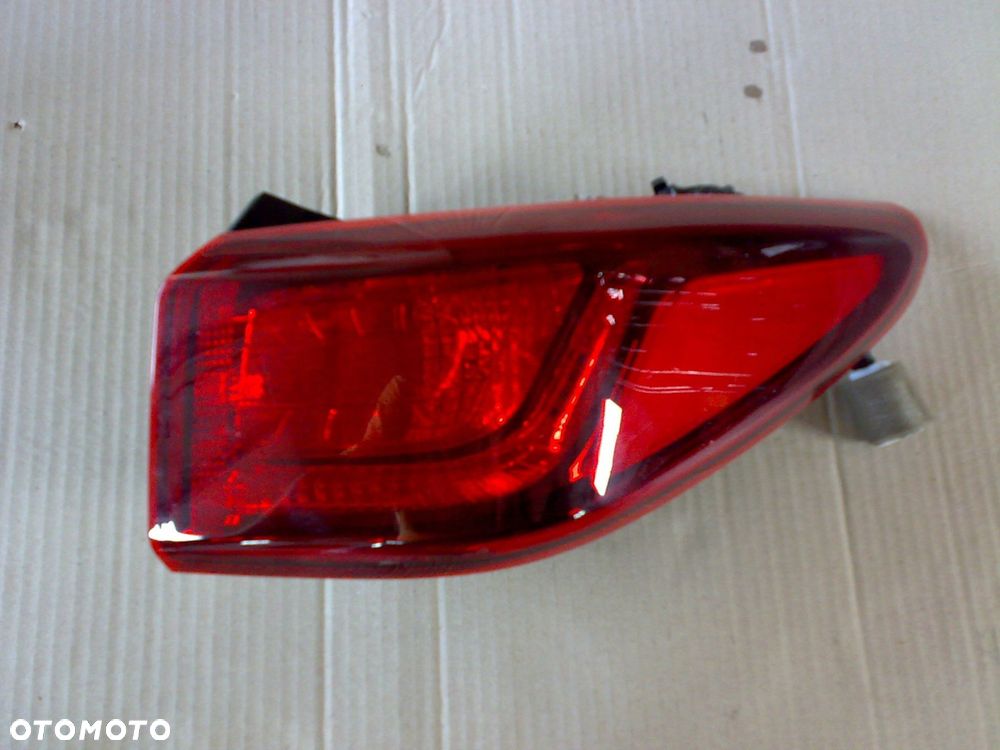 hyundai kona lampa tylna prawa zwykła tył idealna - 1