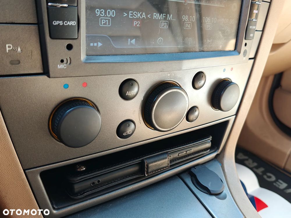 Opel Vectra 1.9 CDTI DPF Cosmo Plus - 24