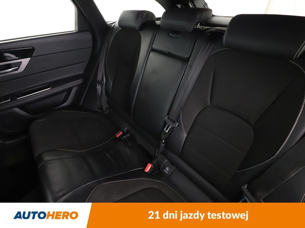 Jaguar XF 2.0 i4D R-Sport - 14
