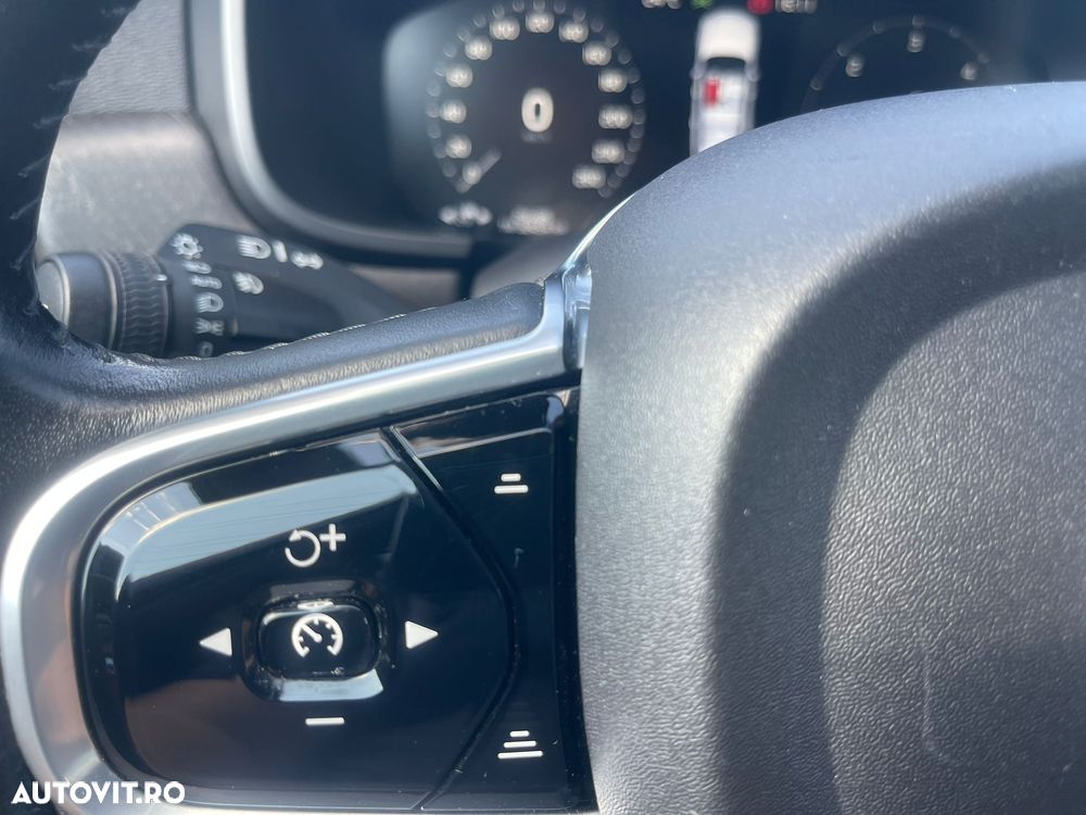 Volvo V90 D5 AWD - 29