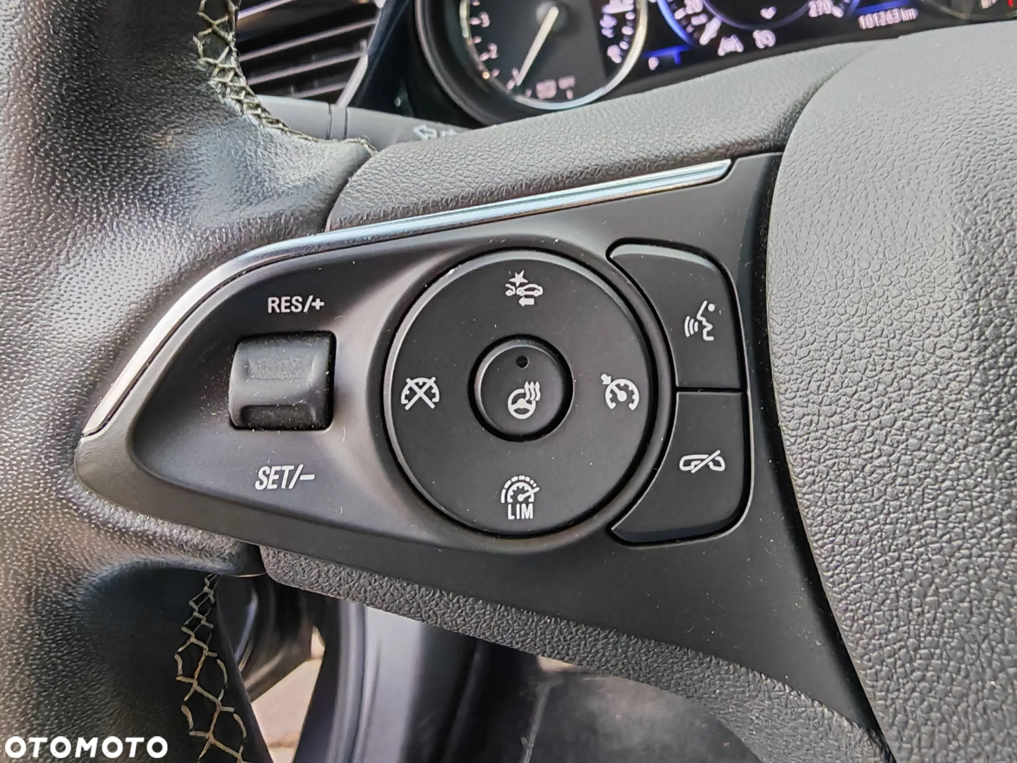 Opel Insignia 2.0 CDTI Elegance S&S - 11