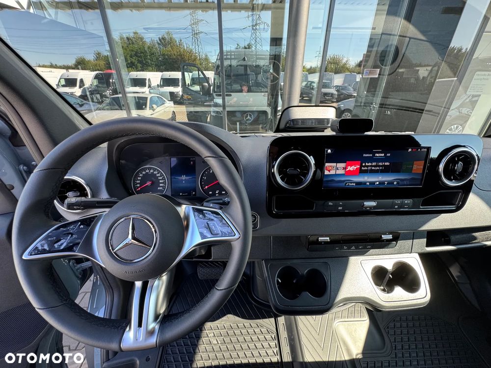 Mercedes-Benz Sprinter - 21