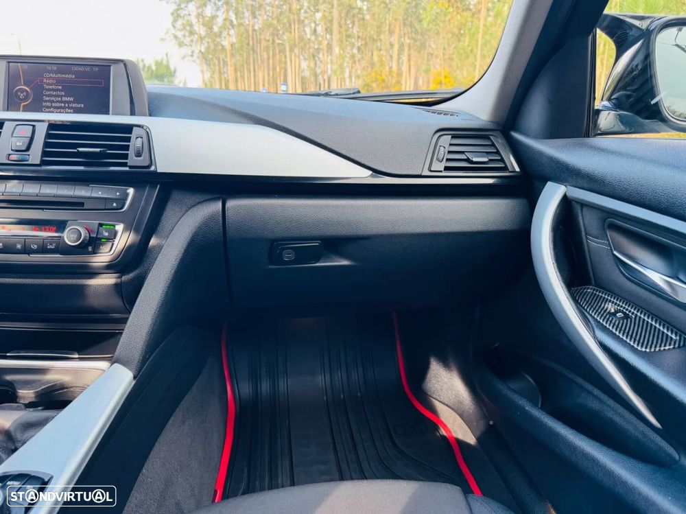 BMW 318 d Sport Line - 29