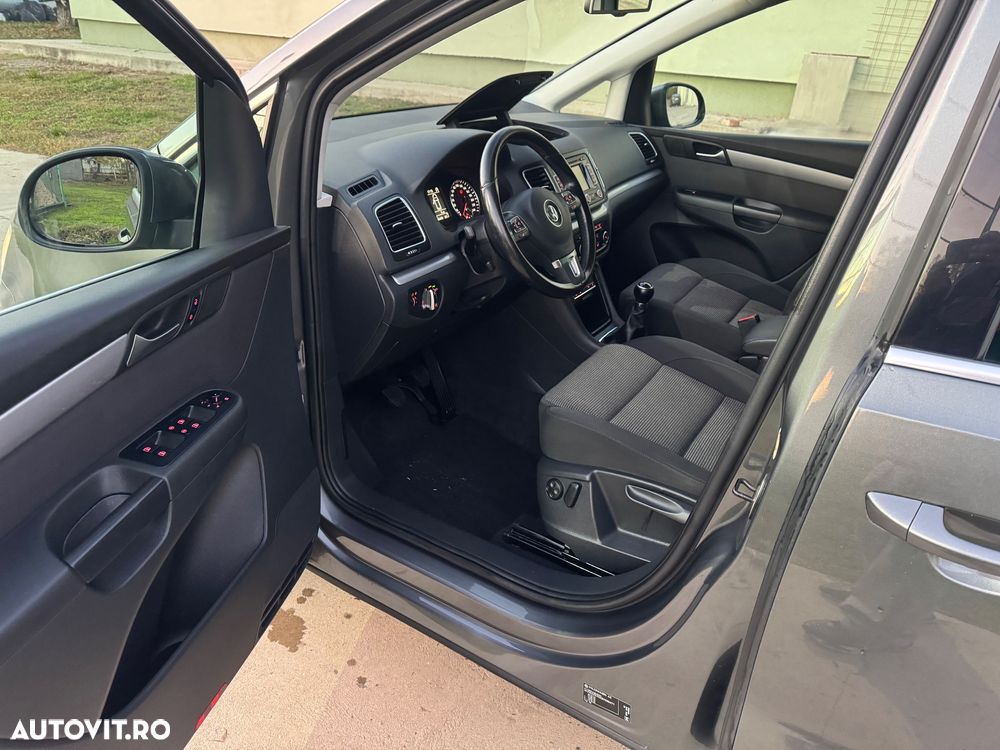 Volkswagen Sharan 2.0 TDI DPF BlueMotion Technology Trendline - 12