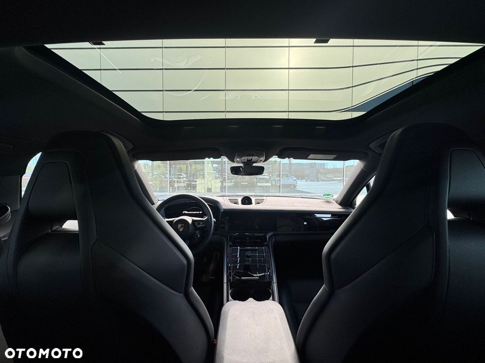 Porsche Panamera 4 E-Hybrid PHEV - 31