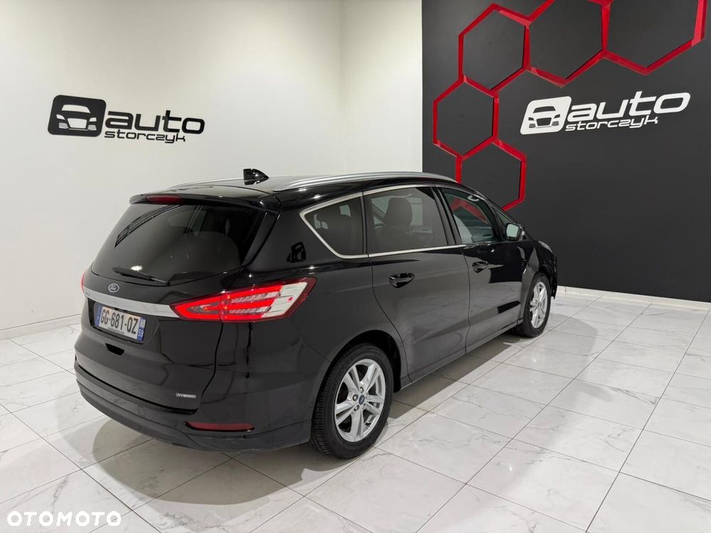 Ford S-Max - 21