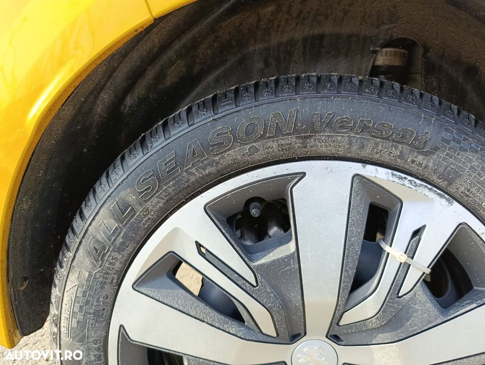 Peugeot 208 1.2 L PureTech STT EAT8 Active Pack - 7