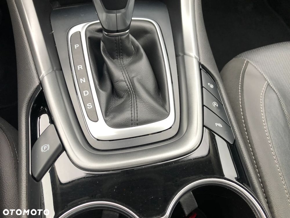 Ford Mondeo 2.0 TDCi Start-Stopp PowerShift-Aut Titanium - 37