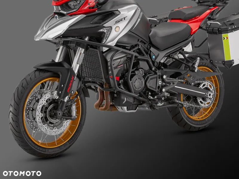 QJMOTOR SRT900SX - 7