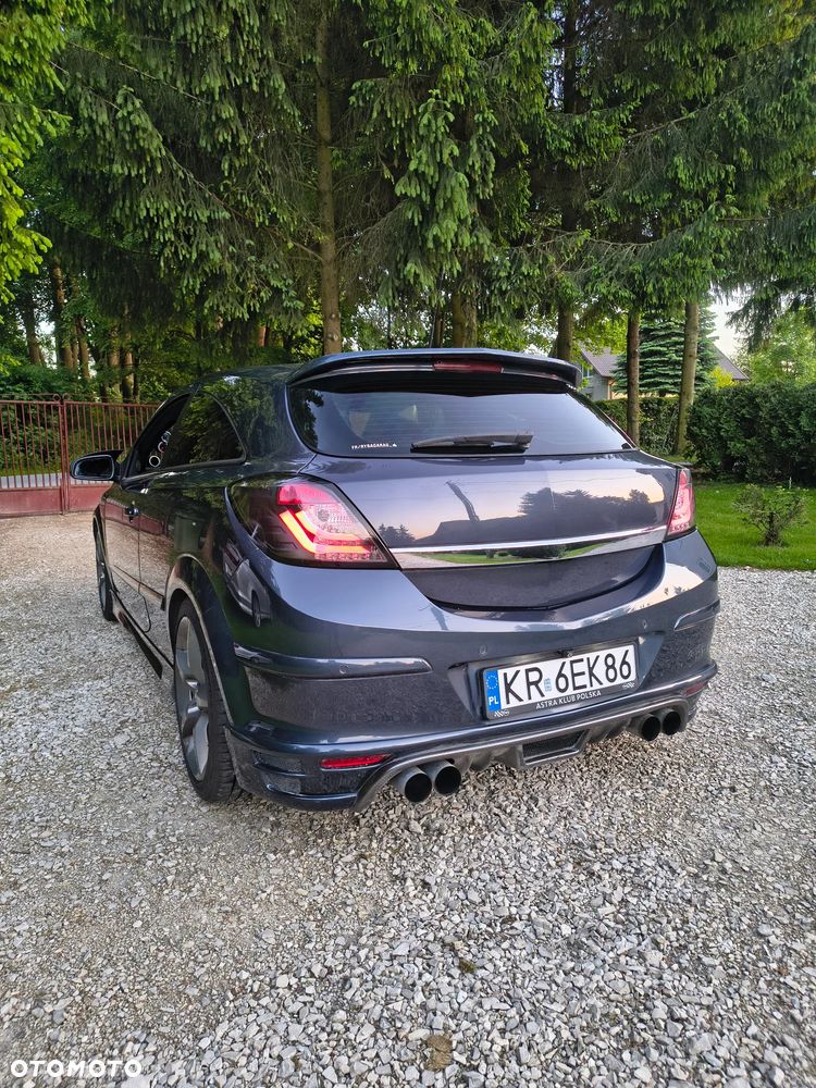 Opel Astra 2.0 T OPC - 8