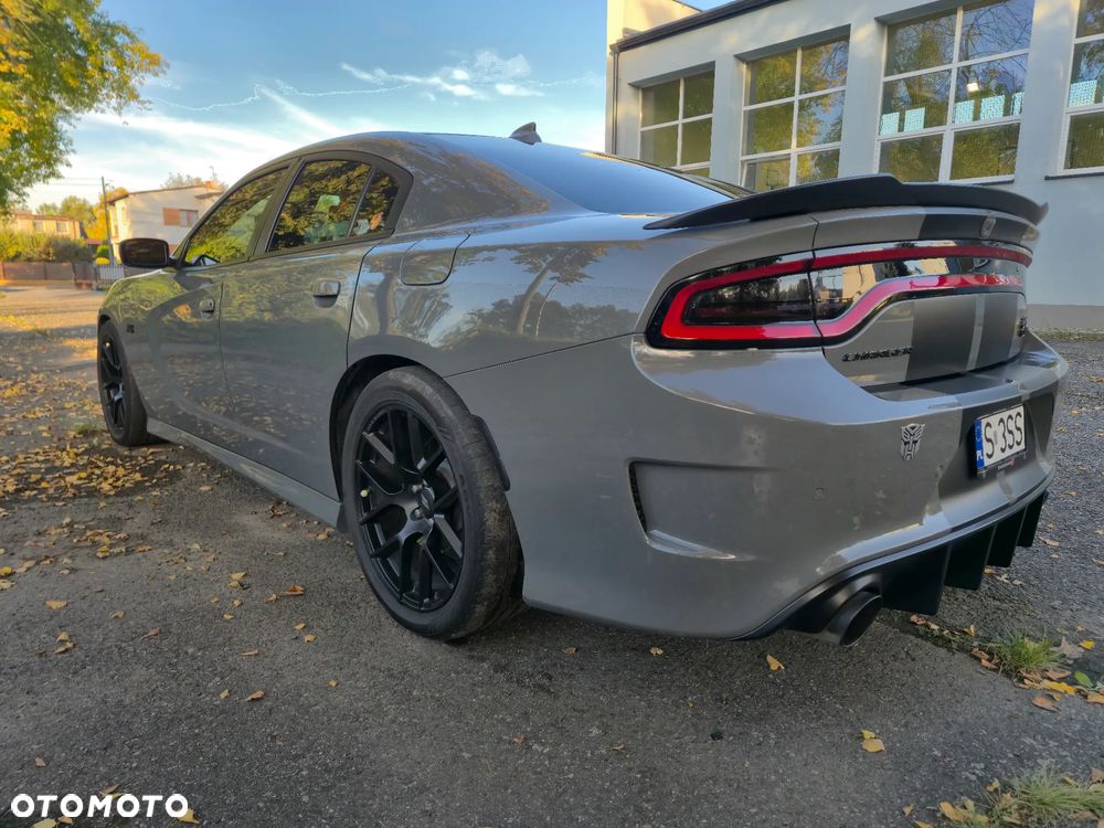 Dodge Charger 6.4 Scat Pack - 11