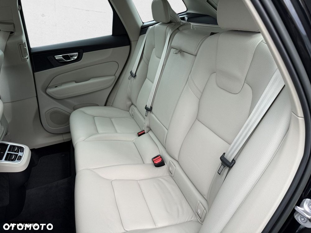 Volvo XC 60 - 16