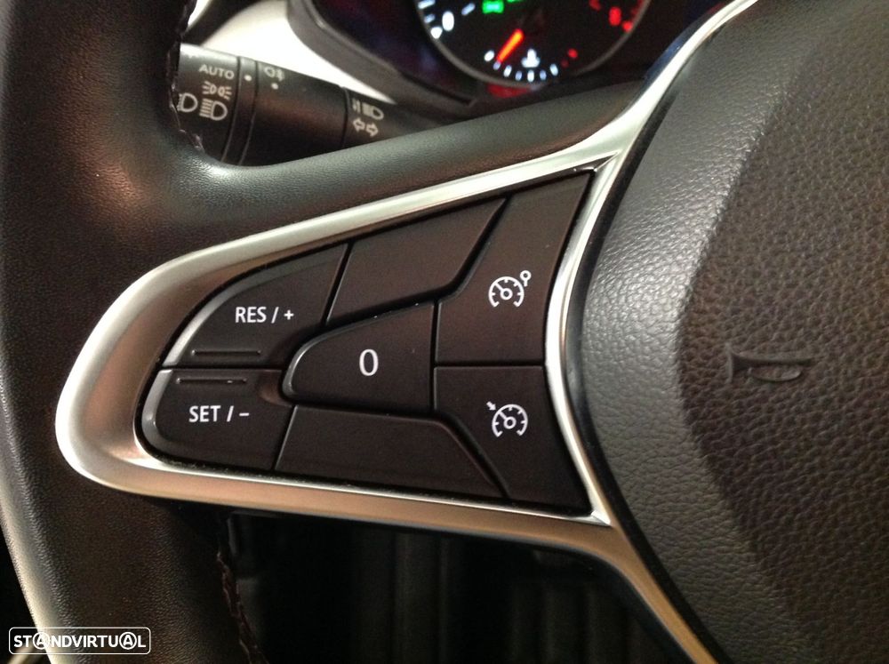 Renault Clio 1.0 TCe Techno - 39