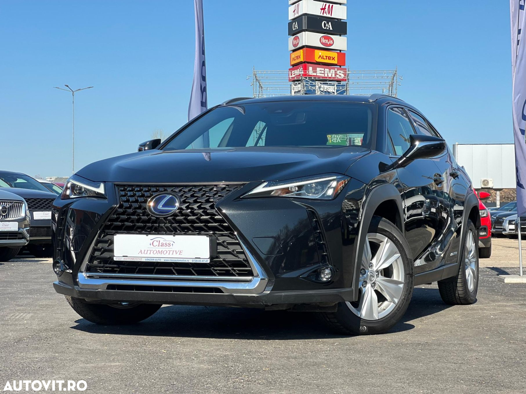 Lexus UX - 5