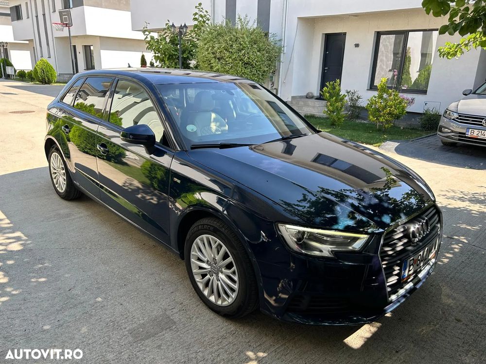 Audi A3 2.0 TDI Stronic Attraction - 1