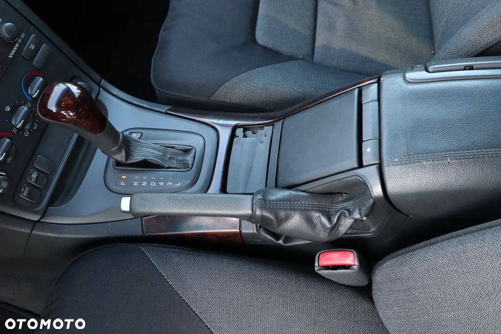Volvo S80 2.4 Comfort - 17