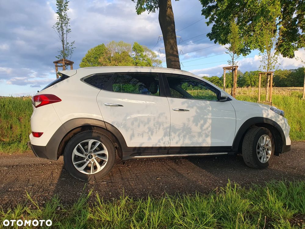 Hyundai Tucson 1.6 GDI BlueDrive Design 2WD - 11