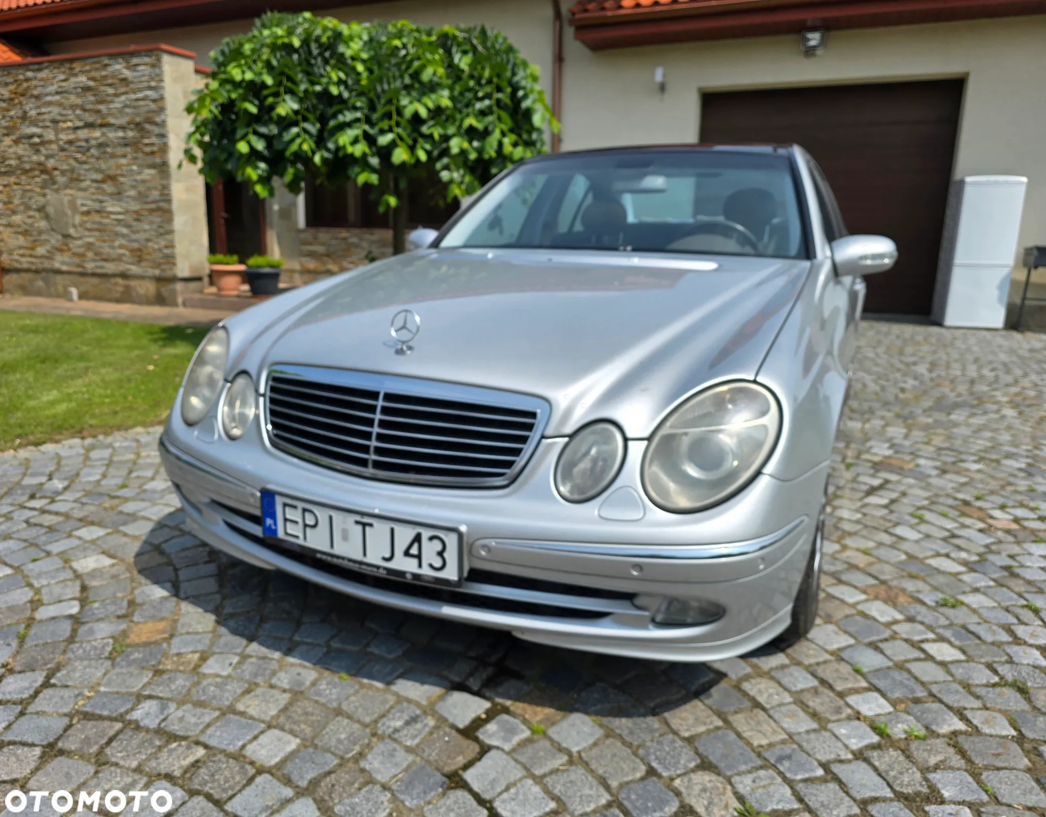 Mercedes-Benz Klasa E 320 CDI T Avantgarde - 2