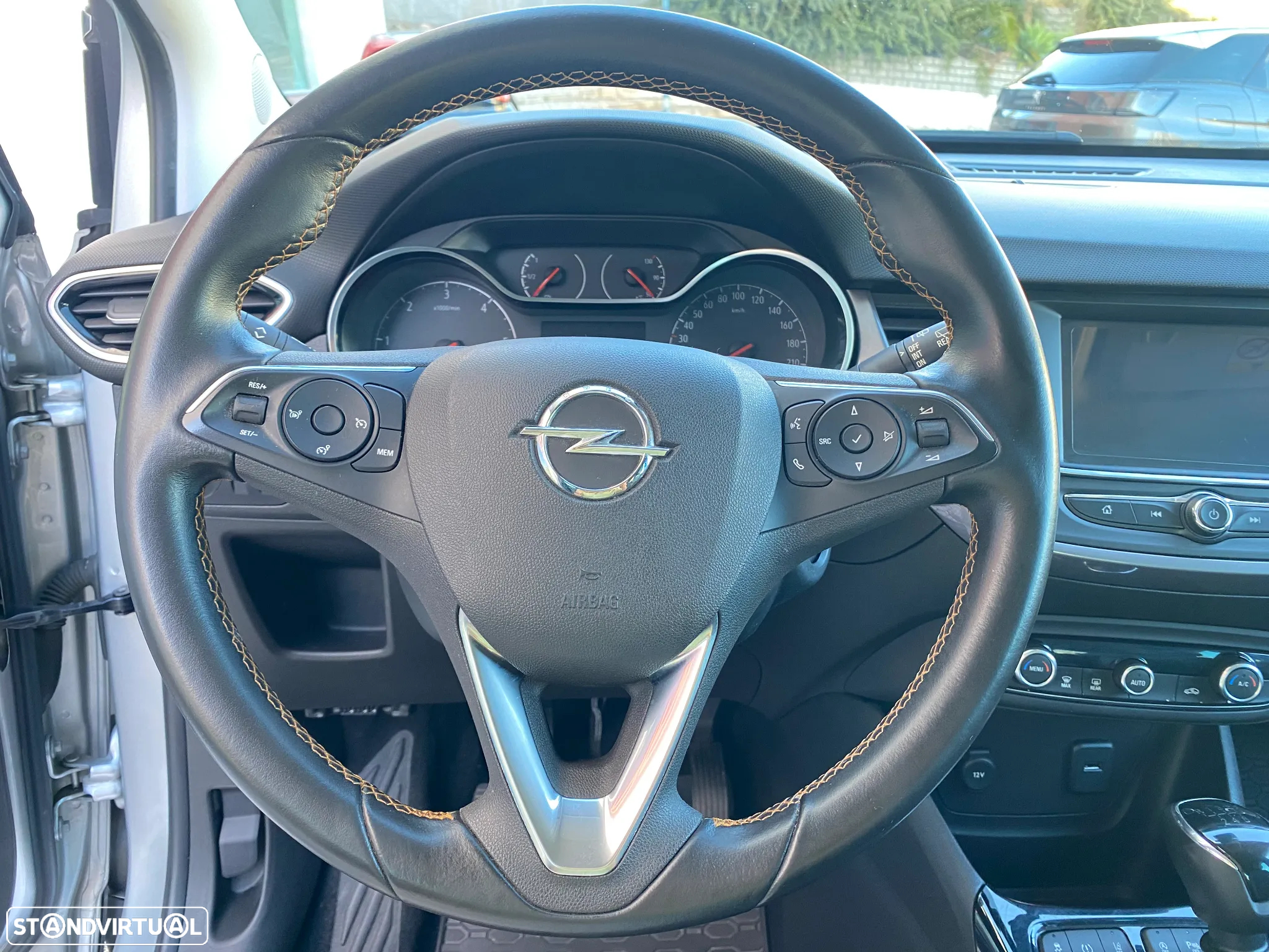 Opel Crossland X 1.6 CDTi Innovation - 10