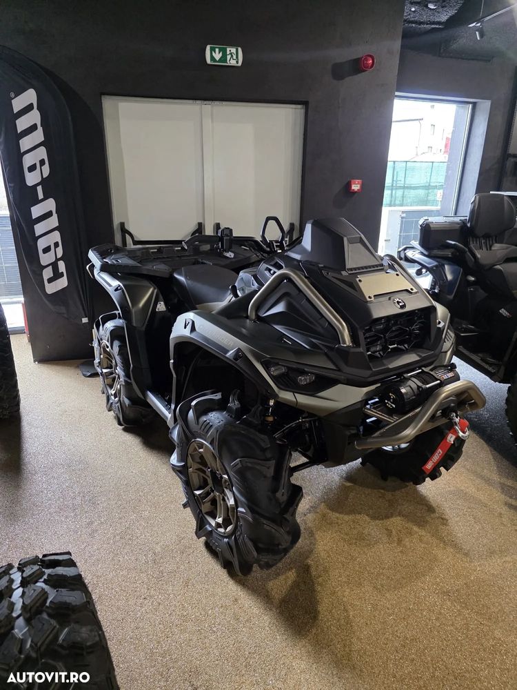 Can-Am Outlander - 10