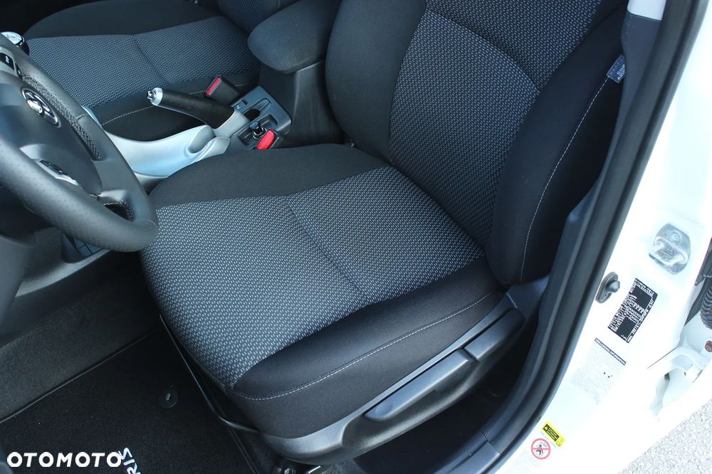 Toyota Auris 1.6 Executive - 28