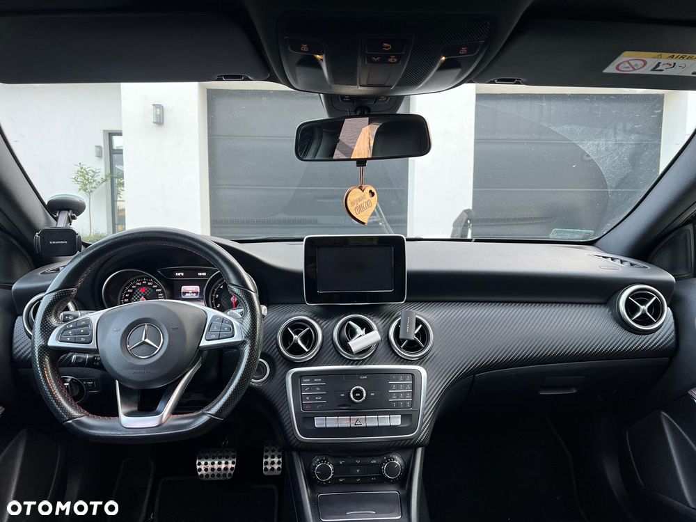 Mercedes-Benz Klasa A 180 7G-DCT AMG Line - 2