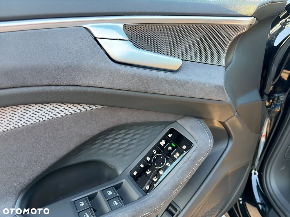 Audi A6 Avant e-Hybrid 270 kW Quattro S tronic - 12