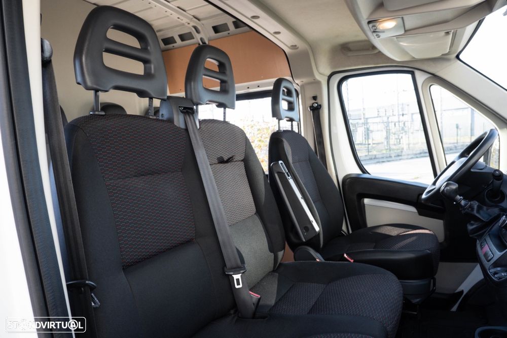 Peugeot Boxer 7 lugares - 13