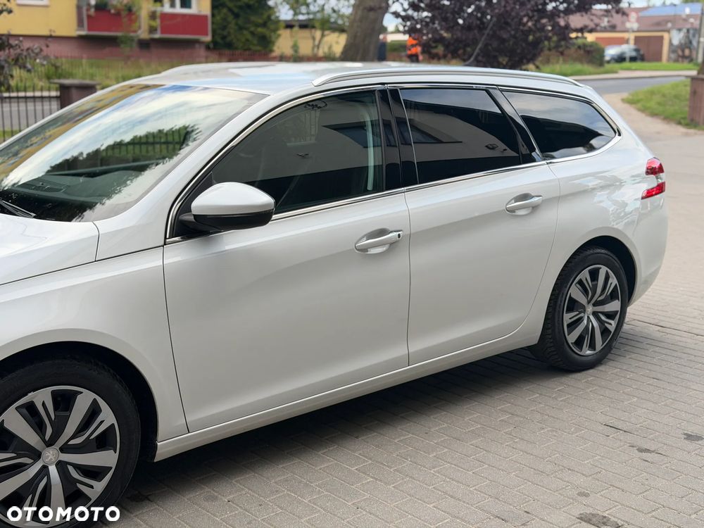 Peugeot 308 2.0 Blue HDi Allure S&S - 5
