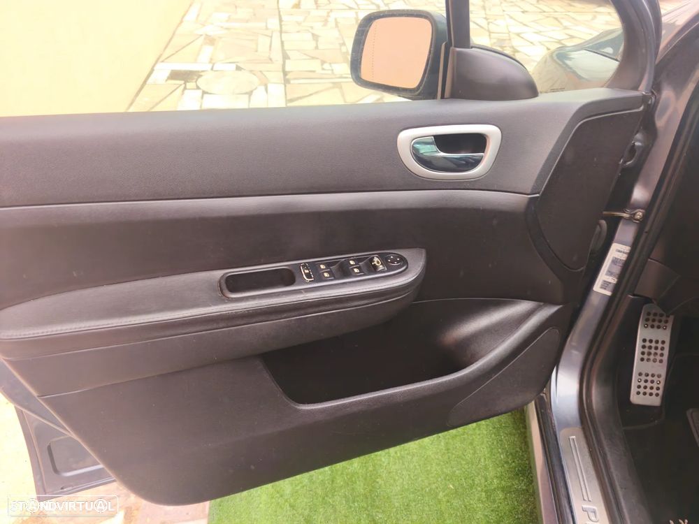 Peugeot 307 SW 1.6 HDi Sport - 17