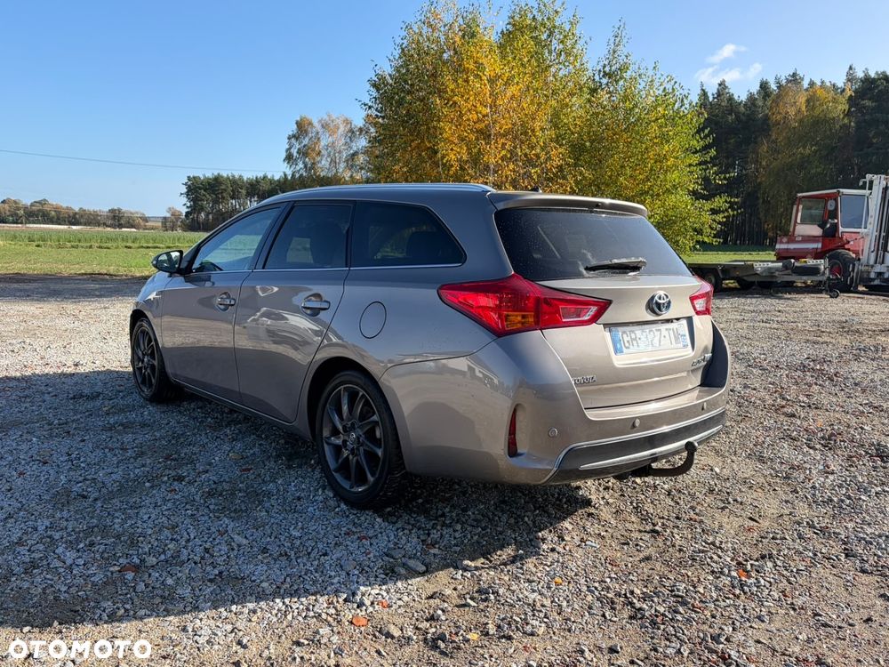 Toyota Auris 1.8 HSD Luna - 5