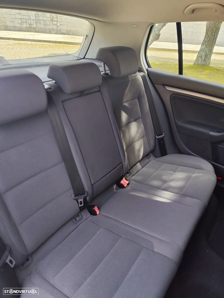 VW Golf 1.9 TDi Confortline DSG - 42